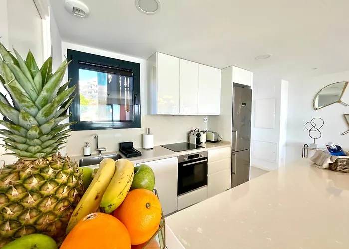 Dream By The Sea 丰希罗拉